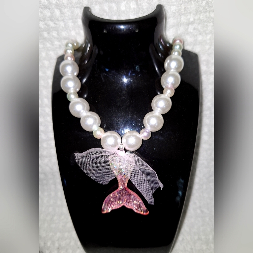 Girls mermaid tail pearl beaded necklace